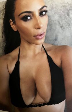 Фотография пользователя kimkardashian