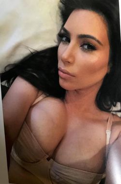 Фотография пользователя kimkardashian