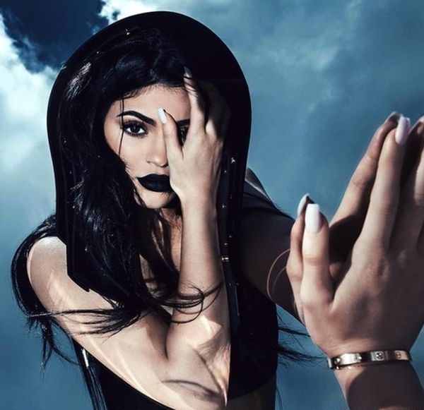 Кайли Дженнер представила собственную линию косметики Kylie Cosmetics Кайли Дженнер представила собственную линию косметики Kylie Cosmetics