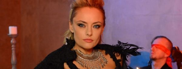 Певица Елена Максимова представила дерзкий клип на песню "До Рассвета"