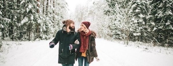 Доброфото: пара, лес, снег, романтика, зима, улыбки