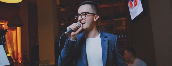 22-летний певец Rodos (Родион Парфенов) рассказал о критике, вдохновении и новых песнях