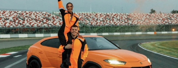 Оранжевый Lamborghini и гоночная трасса для двоих: Валерия Чекалина удивила своего мужа