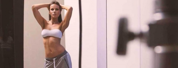 43-летняя Кейт Бекинсейл продемонстрировала фантастическое тело в фотосессии журнала Shape
