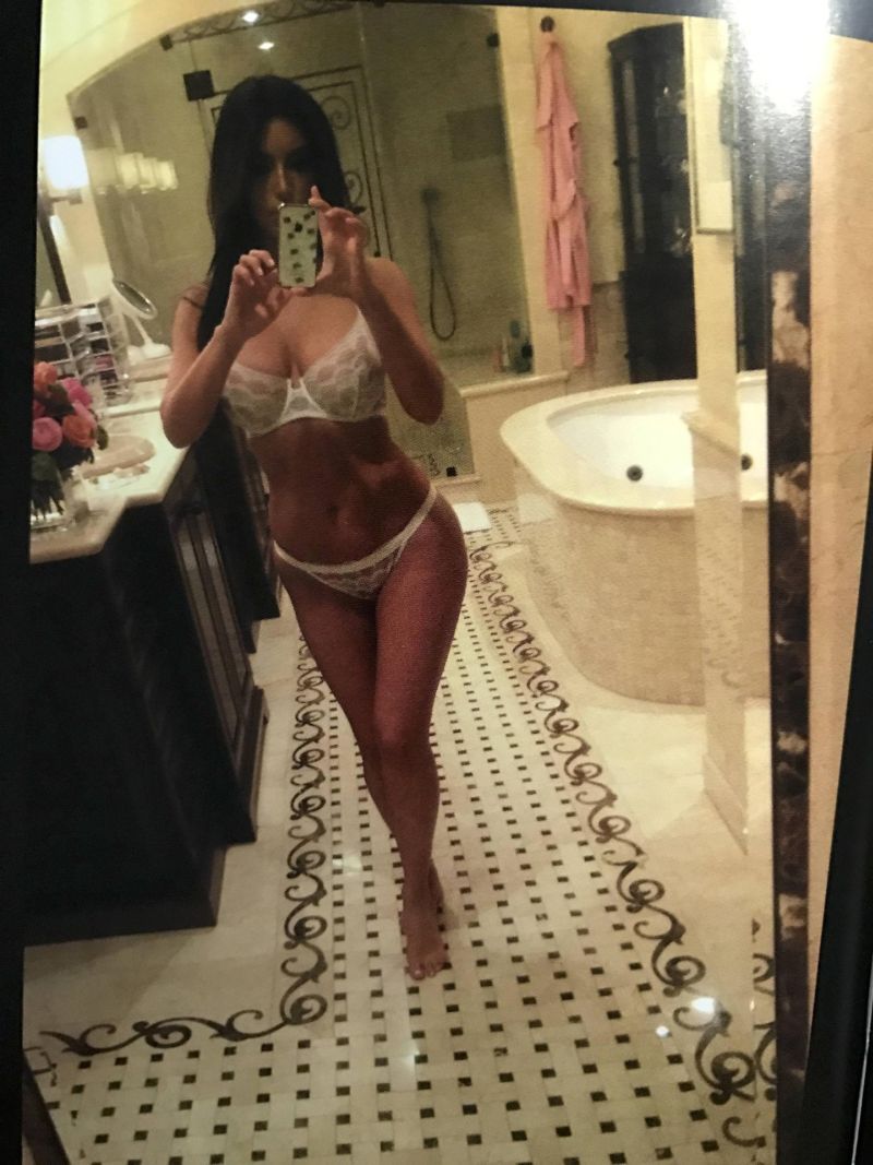 Фотография пользователя kimkardashian 4235
