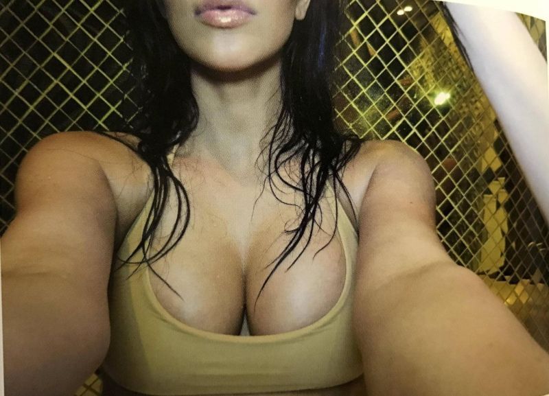 Фотография пользователя kimkardashian 4257