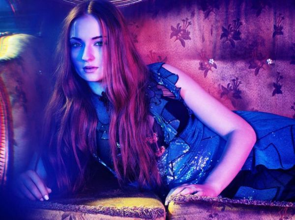 Звезда «Игры престолов» Софи Тернер стала героиней Nylon Звезда «Игры престолов» Софи Тернер стала героиней Nylon