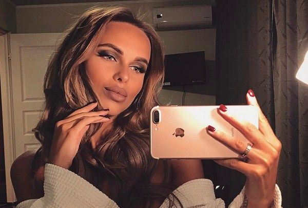 Ханна поразила фото с мамой Ханна поразила фото с мамой