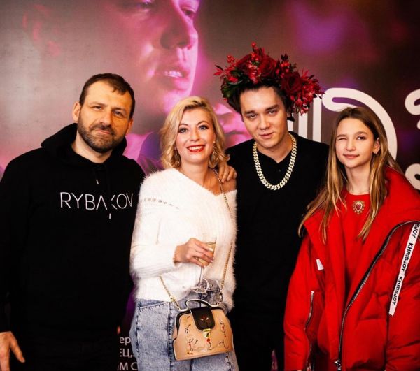 Лиза Анохина на презентации веб-сериала «Дэм» на большом экране Лиза Анохина на презентации веб-сериала «Дэм» на большом экране