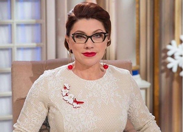 Розе Сябитовой устроили сюрприз на съемочной площадке (видео) Розе Сябитовой устроили сюрприз на съемочной площадке (видео)