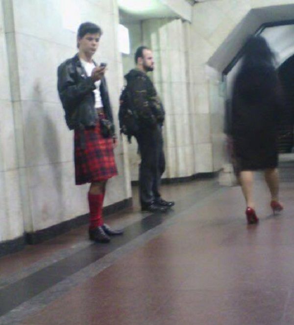 Вам встречаются чудаки в метро? А мне вот очень часто... Вам встречаются чудаки в метро? А мне вот очень часто...