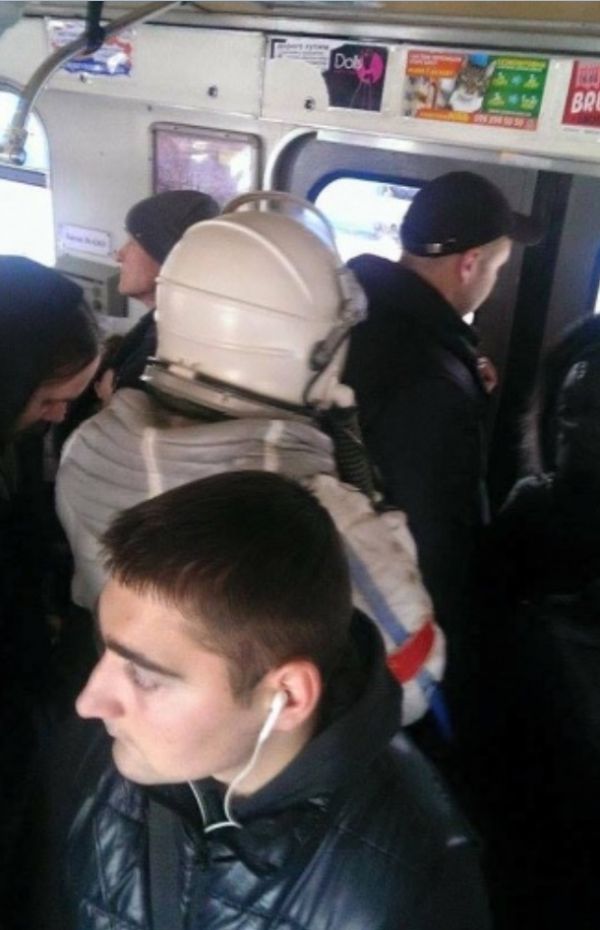 Вам встречаются чудаки в метро? А мне вот очень часто... Вам встречаются чудаки в метро? А мне вот очень часто...