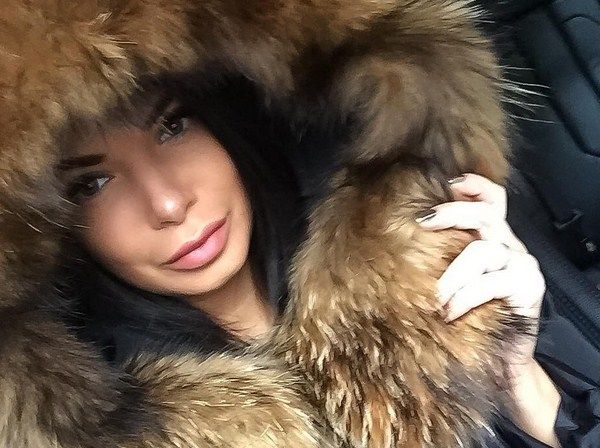 Катя Жужа показала наконец результат окрашивания волос в серый цвет Катя Жужа показала наконец результат окрашивания волос в серый цвет