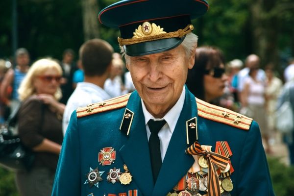 Этот праздник со слезами на глазах...Не стесняйтесь говорить ветеранам Спасибо! Этот праздник со слезами на глазах...Не стесняйтесь говорить ветеранам Спасибо!