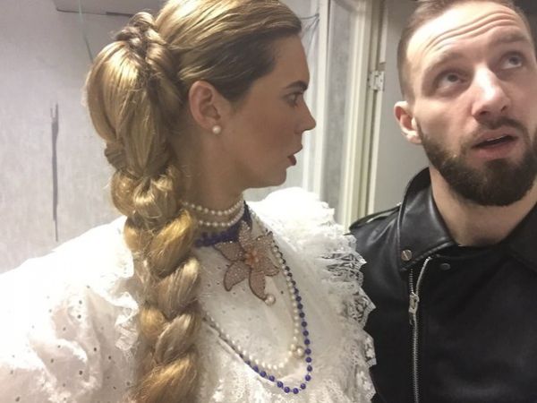 Катя Жаркова модель plus-size на проекте Танцы со звездами в зеленой рубашке Катя Жаркова модель plus-size на проекте Танцы со звездами в зеленой рубашке