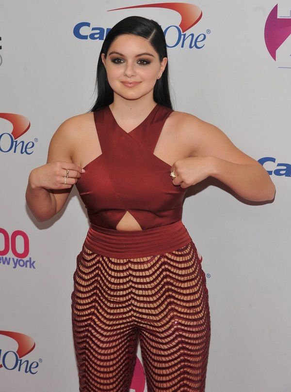 Пример неудачного наряда: Ариэль Уинтер в костюме цвета марсала на Z100’s Jingle Ball Пример неудачного наряда: Ариэль Уинтер в костюме цвета марсала на Z100’s Jingle Ball