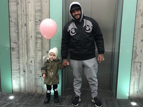 Дочь Тимати дебютировала на большой сцене Дочь Тимати дебютировала на большой сцене