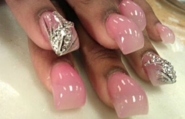 Жутко-тренд: bubble nails или пузырчатые ногти в массы. Жутко-тренд: bubble nails или пузырчатые ногти в массы.