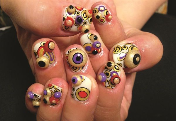 Жутко-тренд: bubble nails или пузырчатые ногти в массы. Жутко-тренд: bubble nails или пузырчатые ногти в массы.
