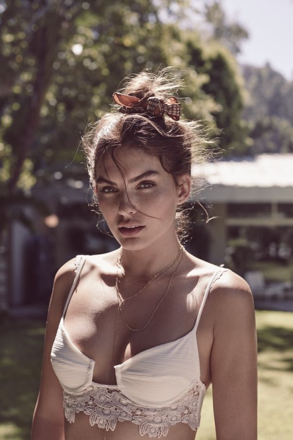 Алисса Миллер (Alyssa Miller) в рекламе пляжной одежды For Love Lemons Алисса Миллер (Alyssa Miller) в рекламе пляжной одежды For Love Lemons