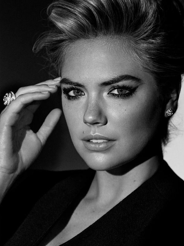 Кейт Аптон (Kate Upton) в декабрьском номере журнала Harpers Bazaar (декабрь 2015) Кейт Аптон (Kate Upton) в декабрьском номере журнала Harpers Bazaar (декабрь 2015)