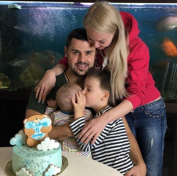 Дарья Пынзарь порадовала фото подросшего сына Дарья Пынзарь порадовала фото подросшего сына
