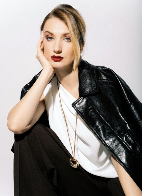 Большая роскошь - быть собой: певица KARISMA в эксклюзивном интервью о личном и карьере Большая роскошь - быть собой: певица KARISMA в эксклюзивном интервью о личном и карьере