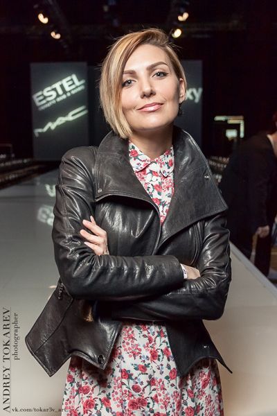 Дизайнер Элеонора Амосова представила новую коллекцию эксклюзивной одежды из кожи и замши Дизайнер Элеонора Амосова представила новую коллекцию эксклюзивной одежды из кожи и замши