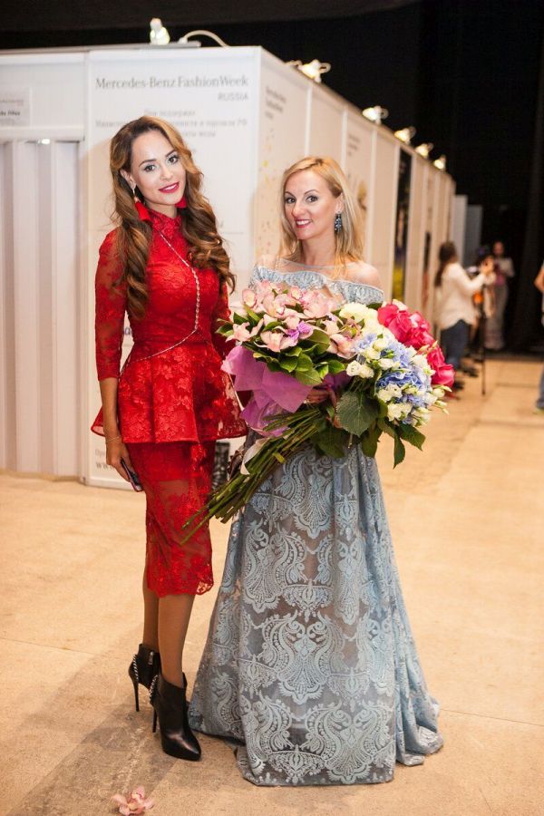 13.10.16 Звёздные леди в платьях от Светланы Крыловой украсили показ Stella Di Mare в рамках MBFW 2016 13.10.16 Звёздные леди в платьях от Светланы Крыловой украсили показ Stella Di Mare в рамках MBFW 2016