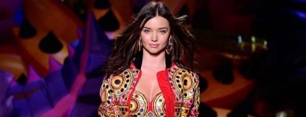 Модельер Джереми Скотт выпустил новую круизную коллекцию Moschino 2017