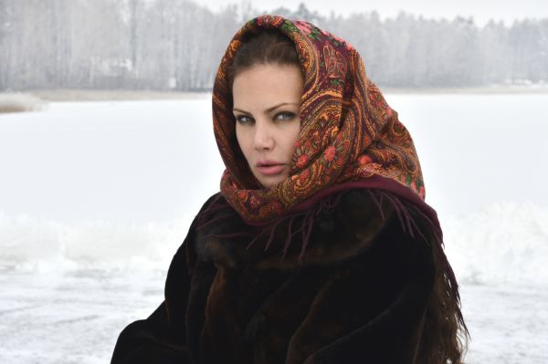 Елена Галицына в Крещение нырнула в ледяную прорубь (январь 2016) Елена Галицына в Крещение нырнула в ледяную прорубь (январь 2016)