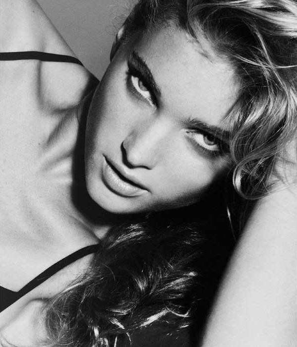 Эльза Хоск снялась в пикантной фотосессии для майского GQ Италия Эльза Хоск снялась в пикантной фотосессии для майского GQ Италия