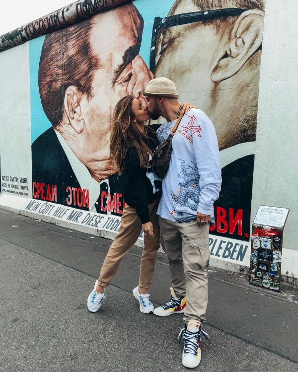 Жена рэпера ST Ассоль Васильева скрывает беременность? Жена рэпера ST Ассоль Васильева скрывает беременность?