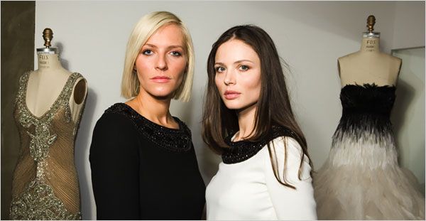 Черно-белое платье от Marchesa - не знаю, почему его назвали свадебным. Я бы его и без повода надела) Черно-белое платье от Marchesa - не знаю, почему его назвали свадебным. Я бы его и без повода надела)
