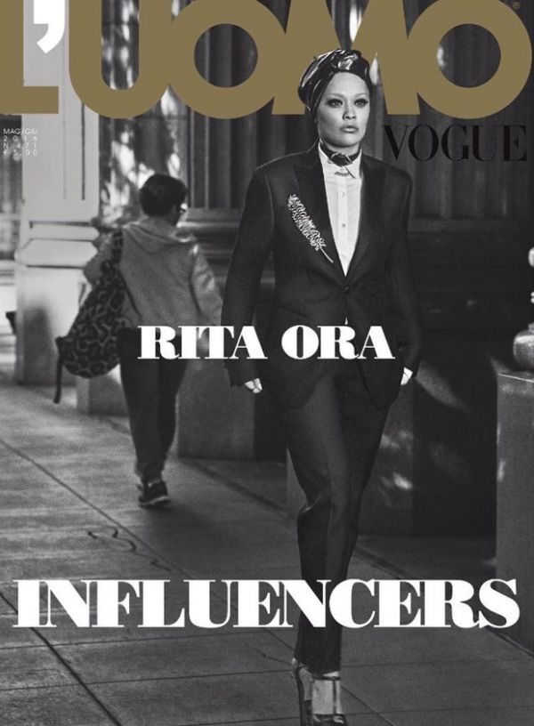 Модная Рита Ора в черно-белом фотосете для L’Uomo Vogue Модная Рита Ора в черно-белом фотосете для L’Uomo Vogue