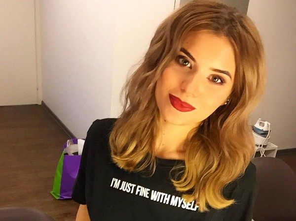 Анна Шульгина показала фото до пластики Анна Шульгина показала фото до пластики