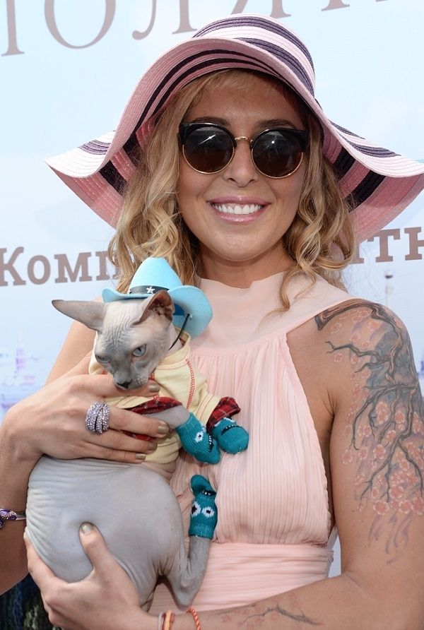 Самые смешные сценические костюмы Самые смешные сценические костюмы