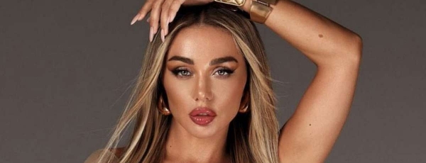 41-летняя Анна Седокова заявила, что стала бабушкой