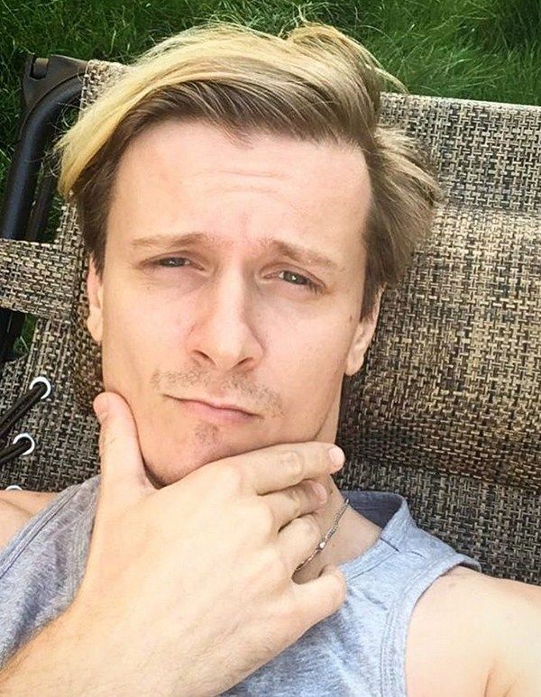 Глеб Матвейчук опубликовал фото с возлюбленной Глеб Матвейчук опубликовал фото с возлюбленной
