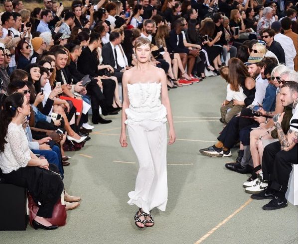 Наталья Водянова на показе Givenchy в Париже Наталья Водянова на показе Givenchy в Париже