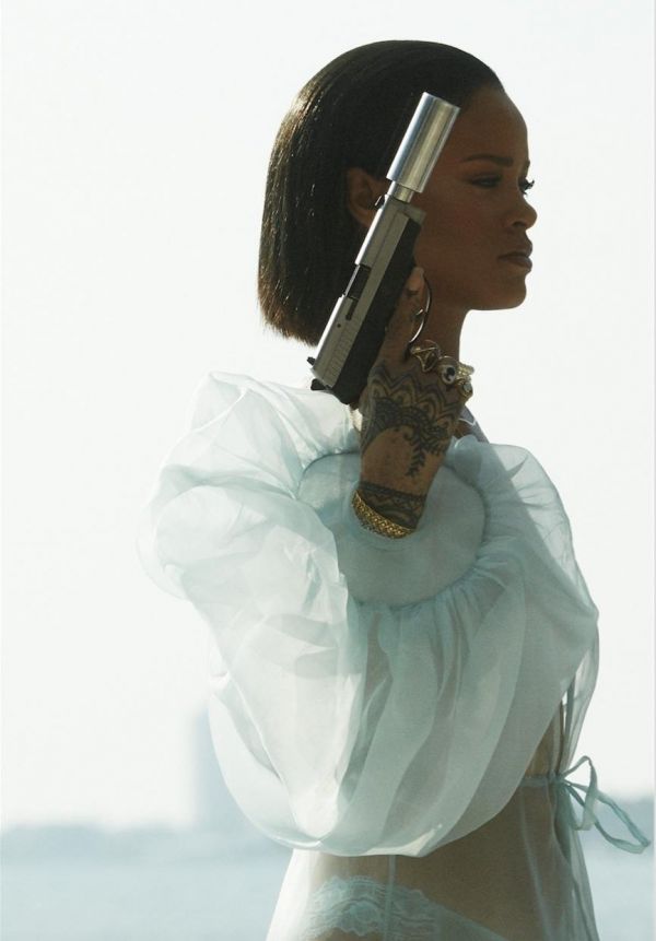 Рианна разделась для клипа «Needed Me» Рианна разделась для клипа «Needed Me»