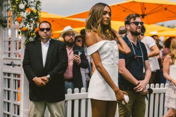 Джордан Данн позирует на турнире по поло The Veuve Clicquot Polo Classic Джордан Данн позирует на турнире по поло The Veuve Clicquot Polo Classic