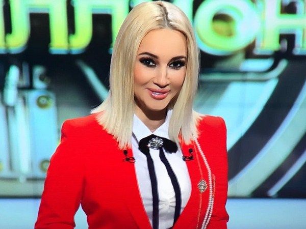 Лера Кудрявцева увезла мужа на операцию в Германию Лера Кудрявцева увезла мужа на операцию в Германию