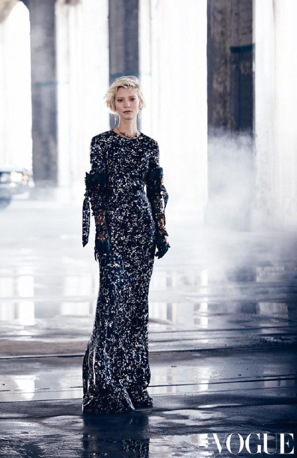 Шикарная Миа Васиковска снялась для Vogue Шикарная Миа Васиковска снялась для Vogue