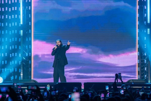 «ВОСТОК FM» ПРЕДСТАВЛЯЕТ! ГРАНДИОЗНЫЙ КОНЦЕРТ «ЗВЁЗДЫ ВОСТОКА» «ВОСТОК FM» ПРЕДСТАВЛЯЕТ! ГРАНДИОЗНЫЙ КОНЦЕРТ «ЗВЁЗДЫ ВОСТОКА»