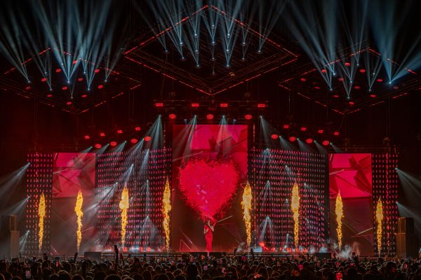 «ВОСТОК FM» ПРЕДСТАВЛЯЕТ! ГРАНДИОЗНЫЙ КОНЦЕРТ «ЗВЁЗДЫ ВОСТОКА» «ВОСТОК FM» ПРЕДСТАВЛЯЕТ! ГРАНДИОЗНЫЙ КОНЦЕРТ «ЗВЁЗДЫ ВОСТОКА»