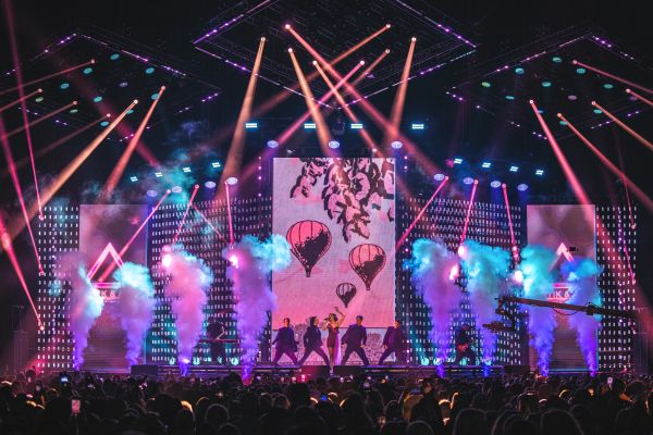 «ВОСТОК FM» ПРЕДСТАВЛЯЕТ! ГРАНДИОЗНЫЙ КОНЦЕРТ «ЗВЁЗДЫ ВОСТОКА» «ВОСТОК FM» ПРЕДСТАВЛЯЕТ! ГРАНДИОЗНЫЙ КОНЦЕРТ «ЗВЁЗДЫ ВОСТОКА»