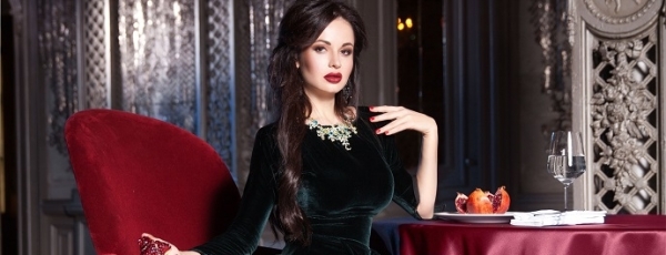 Модель Ольга Демьянова собрала на конкурсе красоты самых уникальных девушек России