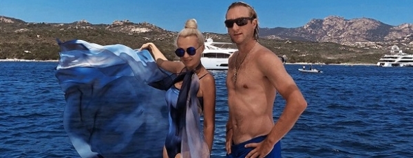 Яна Рудковская и Евгений Плющенко с сыном отдохнули на роскошной яхте в Италии