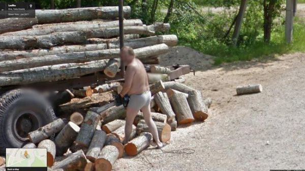27 самых неожиданных фотографий со спутников. Google-карты раскрывают секреты частной жизни людей. Странные люди на улице. 27 самых неожиданных фотографий со спутников. Google-карты раскрывают секреты частной жизни людей. Странные люди на улице.